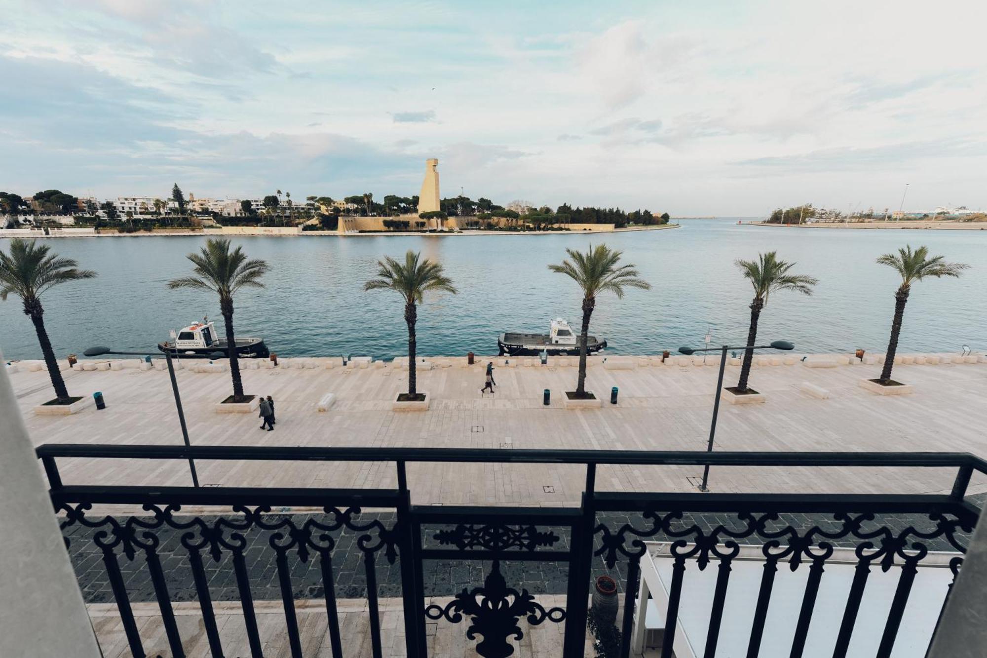 Verso Oriente Brindisi Extérieur photo